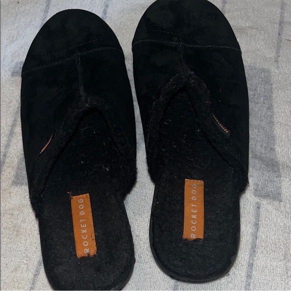 Rocket Dog Women's Black Platform Mules - Picture 2 of 4